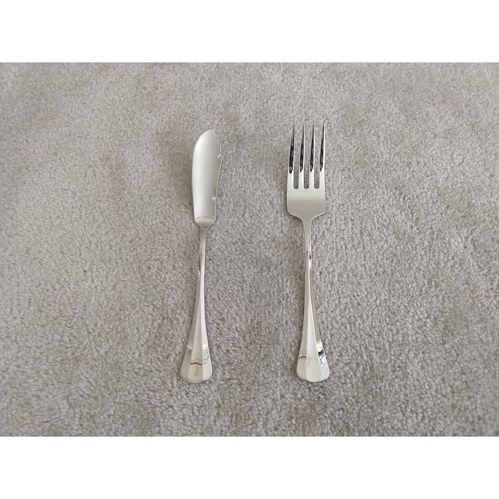 International Stainless Lyon 18 8 Flatware Korea Large Fork And Serving Knife